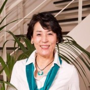 重松 雄子先生